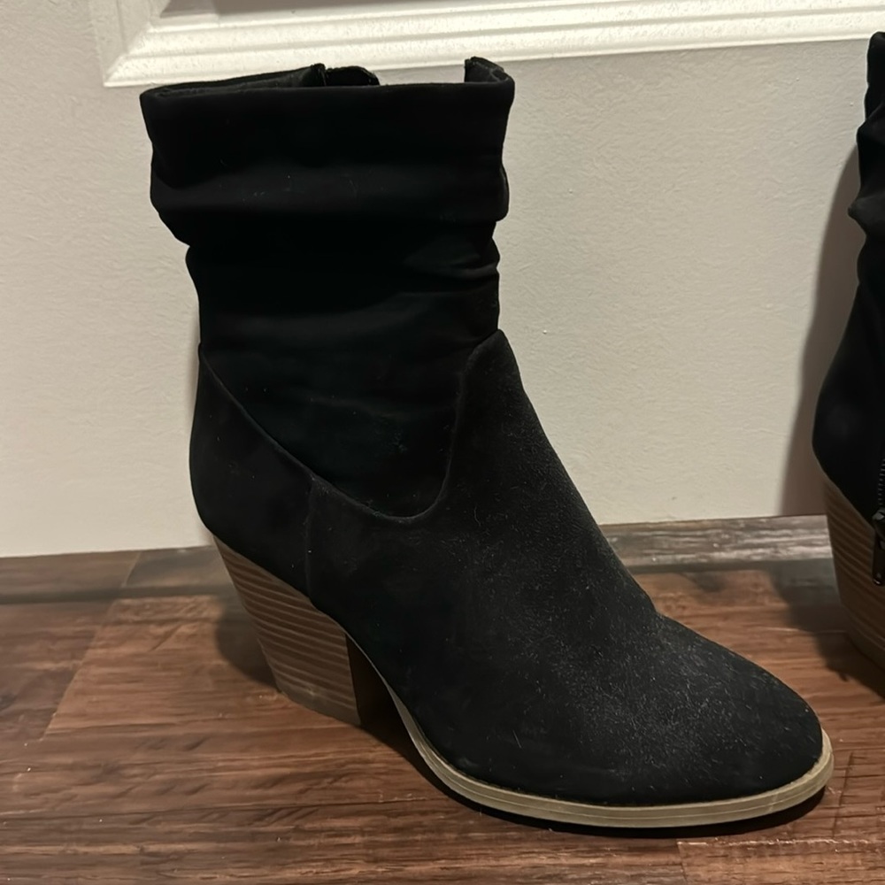 Black Scrunchie Booties